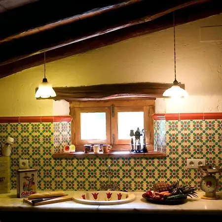 Schoenes Steinhaus El Buho *