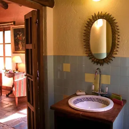Schoenes Steinhaus El Buho *